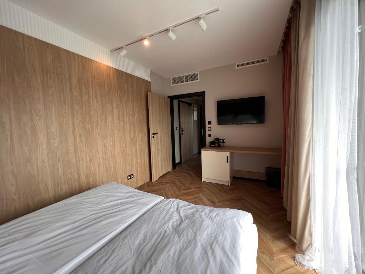 Resto Inn - Smart Apartamenty Blisko Energylandii Polwies Exterior photo
