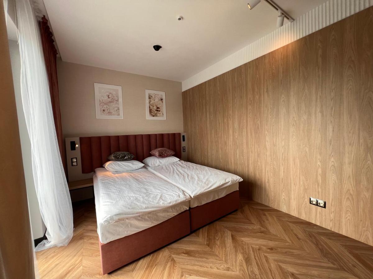 Resto Inn - Smart Apartamenty Blisko Energylandii Polwies Exterior photo