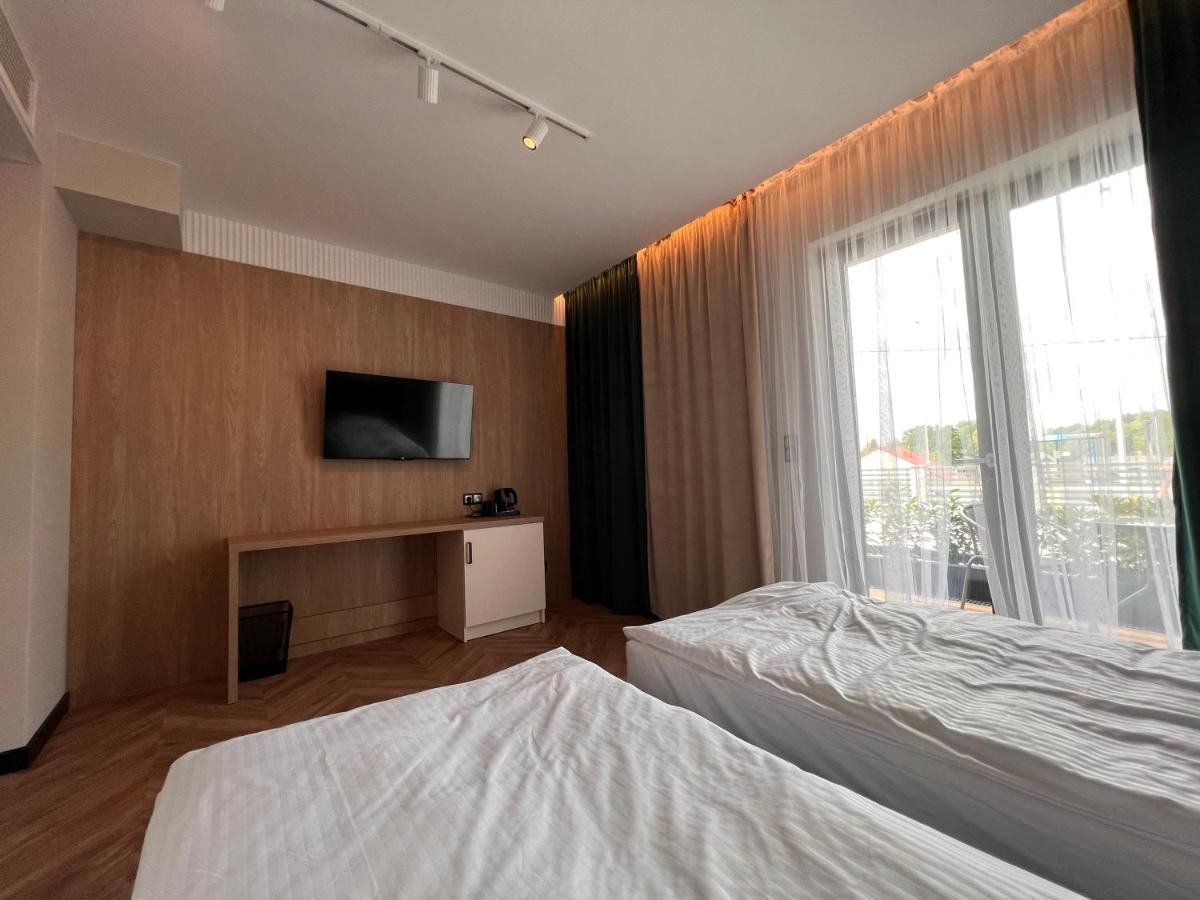 Resto Inn - Smart Apartamenty Blisko Energylandii Polwies Exterior photo