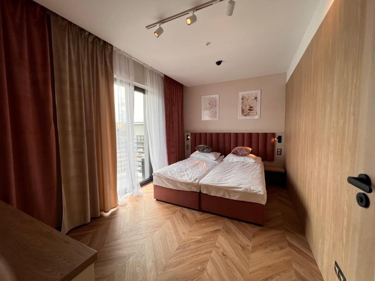 Resto Inn - Smart Apartamenty Blisko Energylandii Polwies Exterior photo